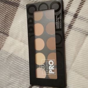 BH Studio Pro Contour Palette NEW IN BOX